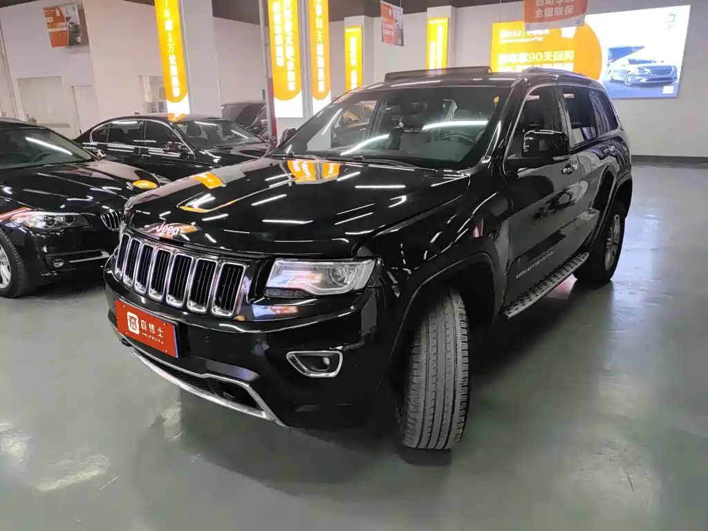 Jeep Grand Cherokee (Import) 2015