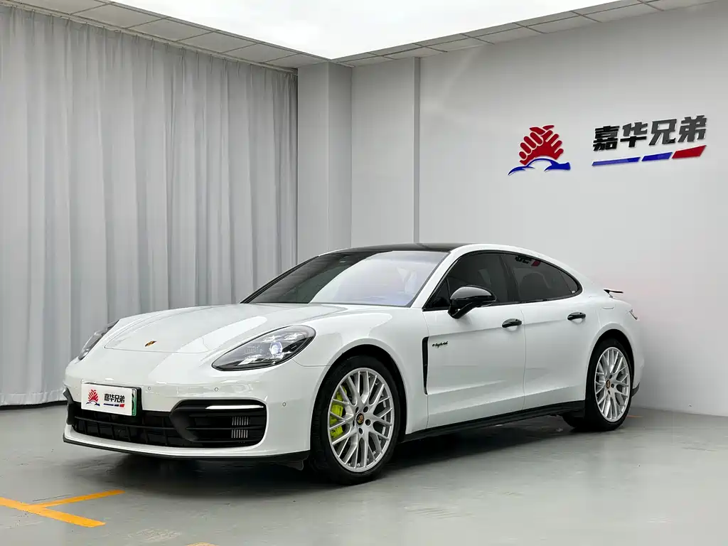 Porsche Panamera Hybrid 2023