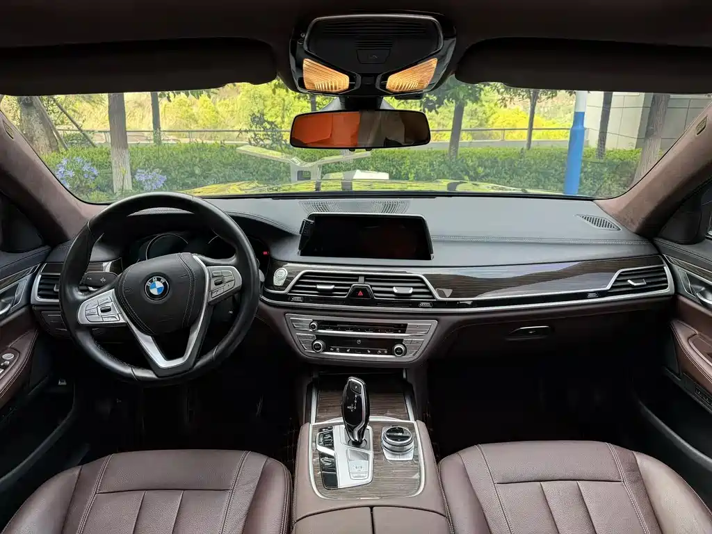 BMW 7 Series 7 2018 730Li Lead