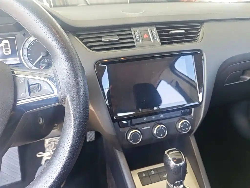 Skoda Octavia — миниатюра 13