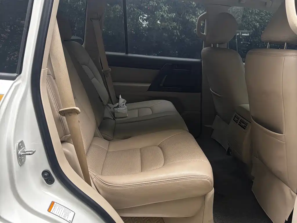 Toyota Land Cruiser — миниатюра 16