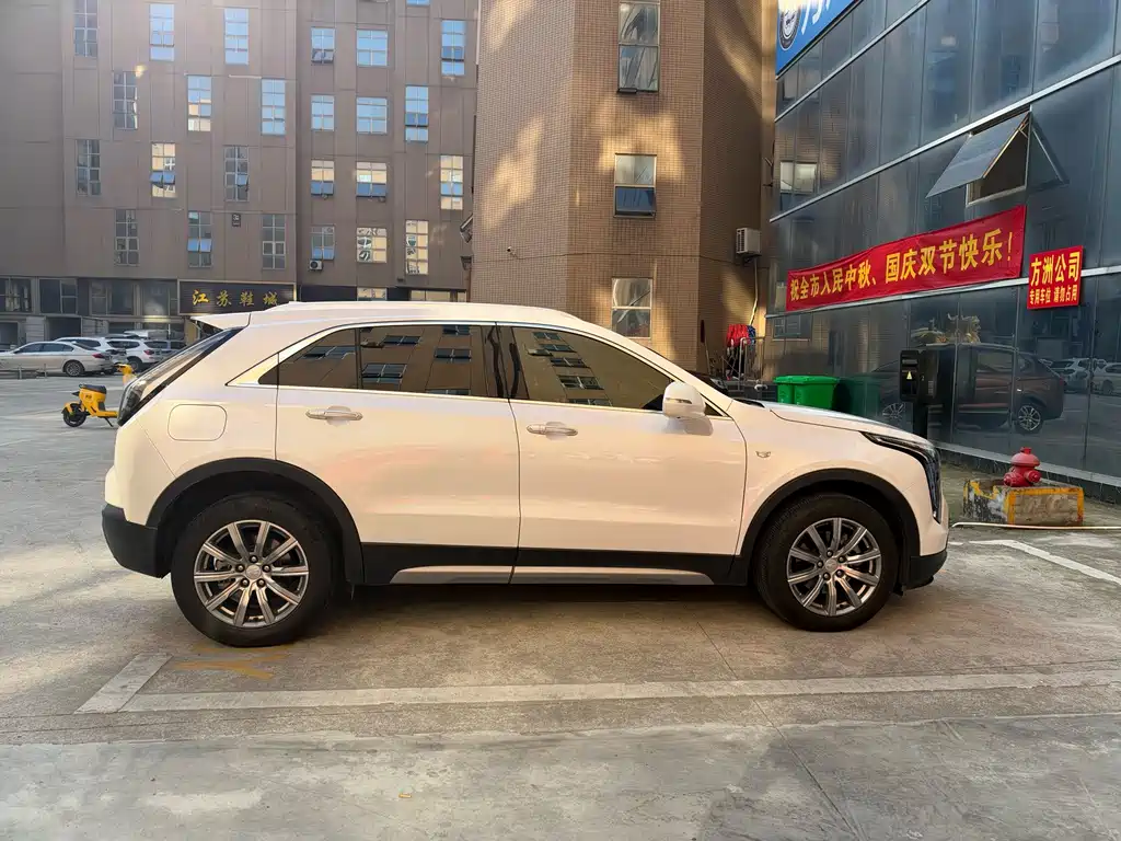 Cadillac XT4 — миниатюра 4