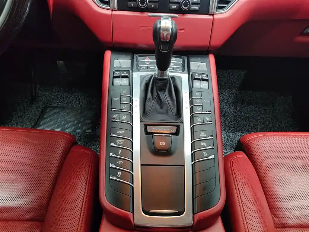Porsche Macan — миниатюра 11