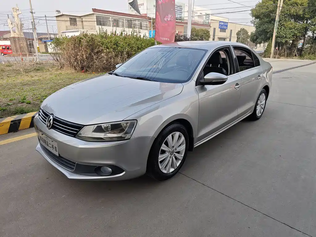 Volkswagen Sagitar 2014