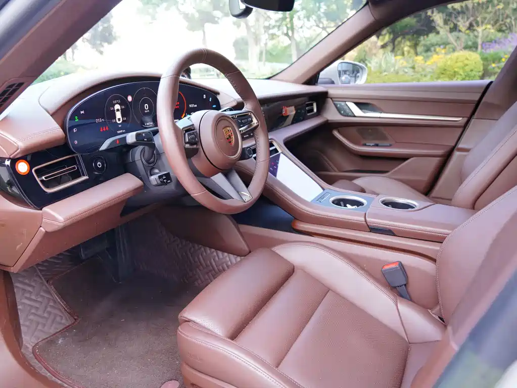Porsche Taycan — миниатюра 6