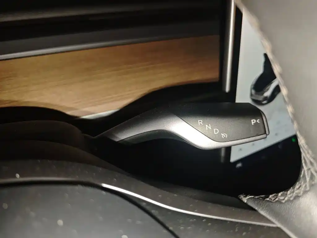 Tesla Model 3 — миниатюра 15