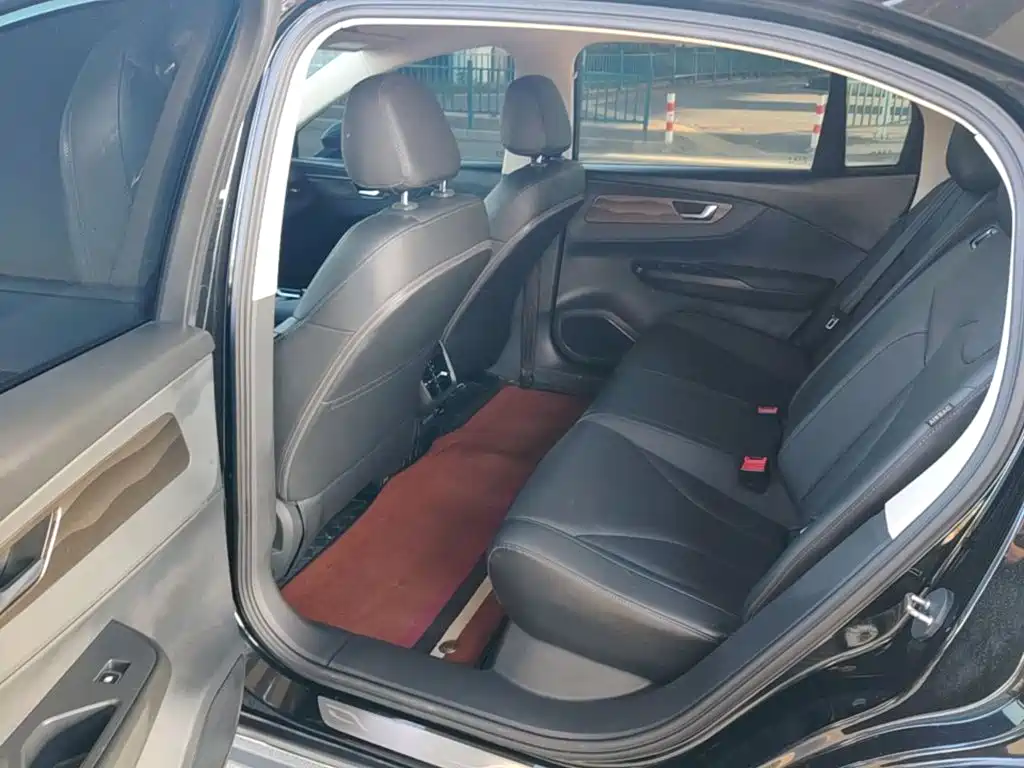 Hongqi Hongqi E-QM5 — миниатюра 17