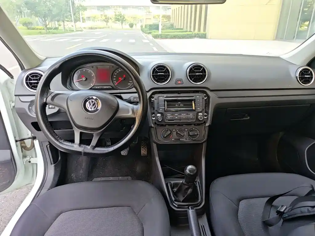 Volkswagen Jetta — миниатюра 10
