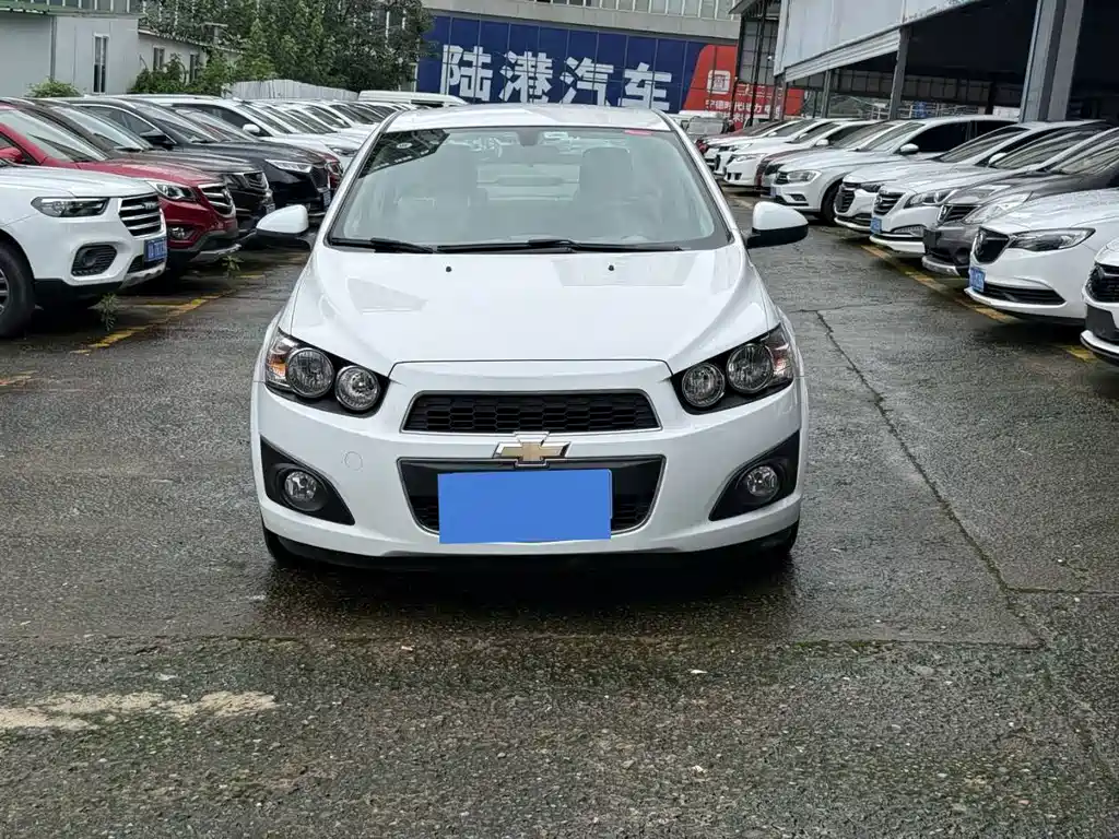 Chevrolet Aveo 2011 1.4L MT SE