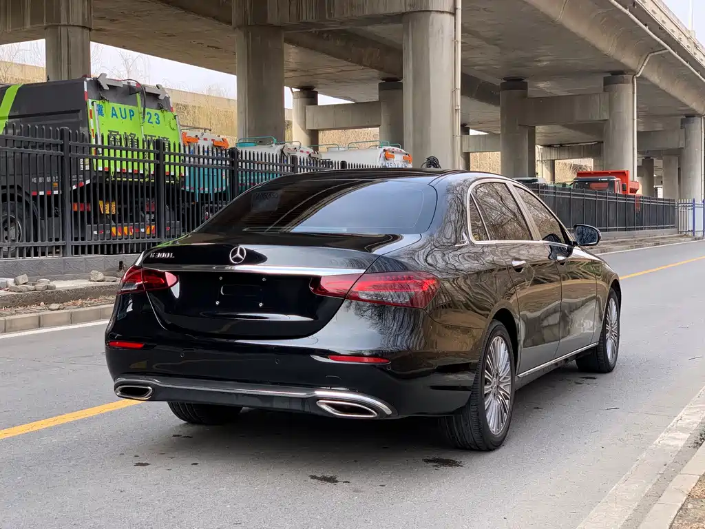 Mercedes-Benz E-Class E 2023 E 300 L Luxury