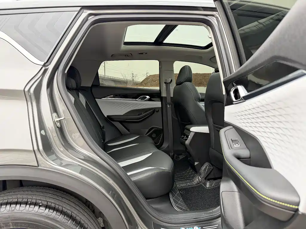 GEELY AUTOMOBILE BINYUE