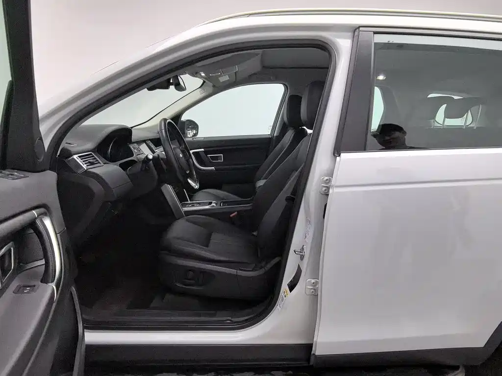 Land Rover Discovery Sport — миниатюра 10