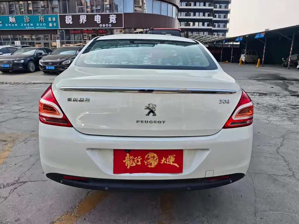 Peugeot 308 — миниатюра 4
