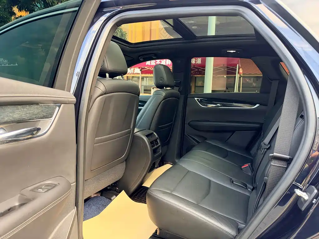 Cadillac XT5 — миниатюра 7