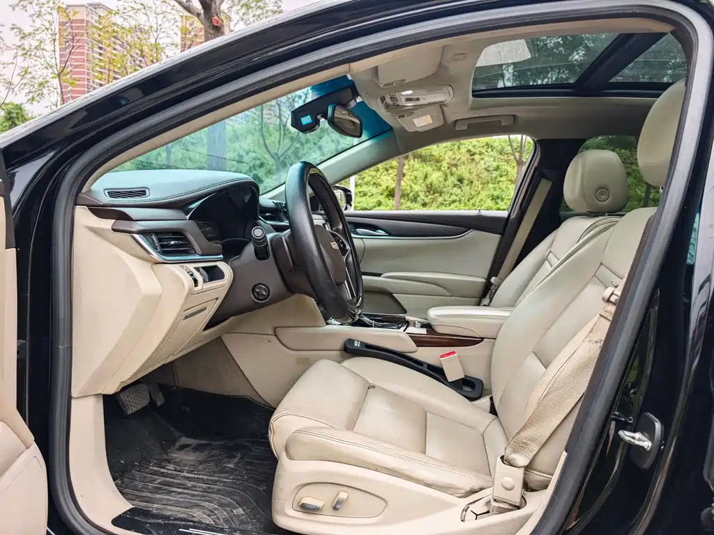 Cadillac XTS — миниатюра 5