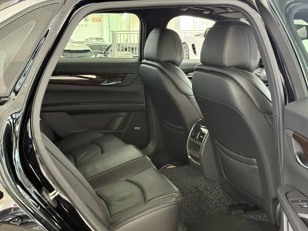 Cadillac CT6 — миниатюра 9
