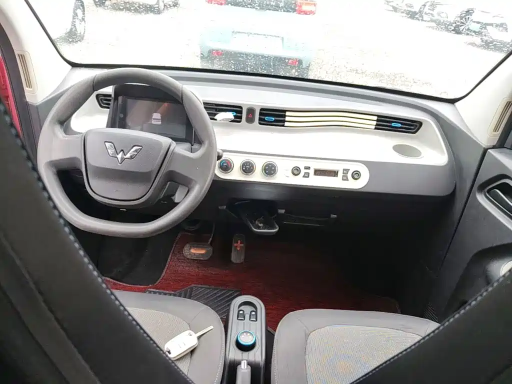 Wuling MINIEV — миниатюра 10