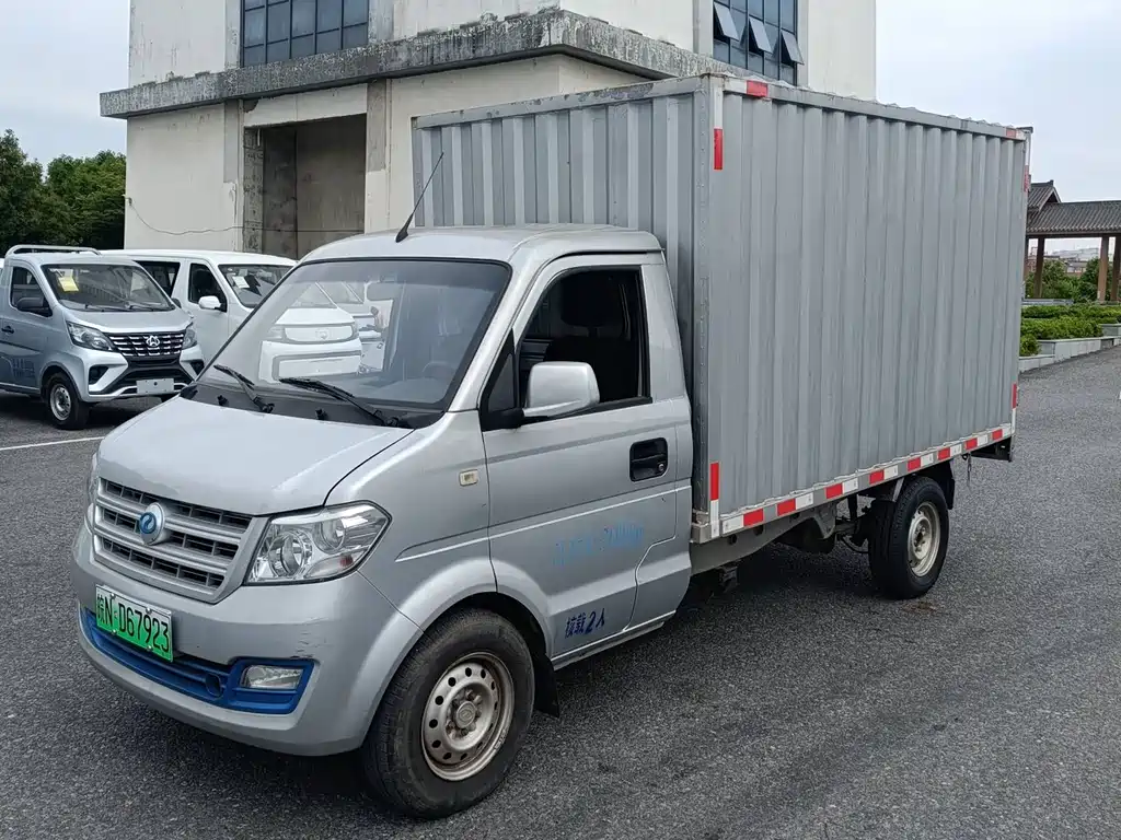 Ruichi Ruichi EC31 2024
