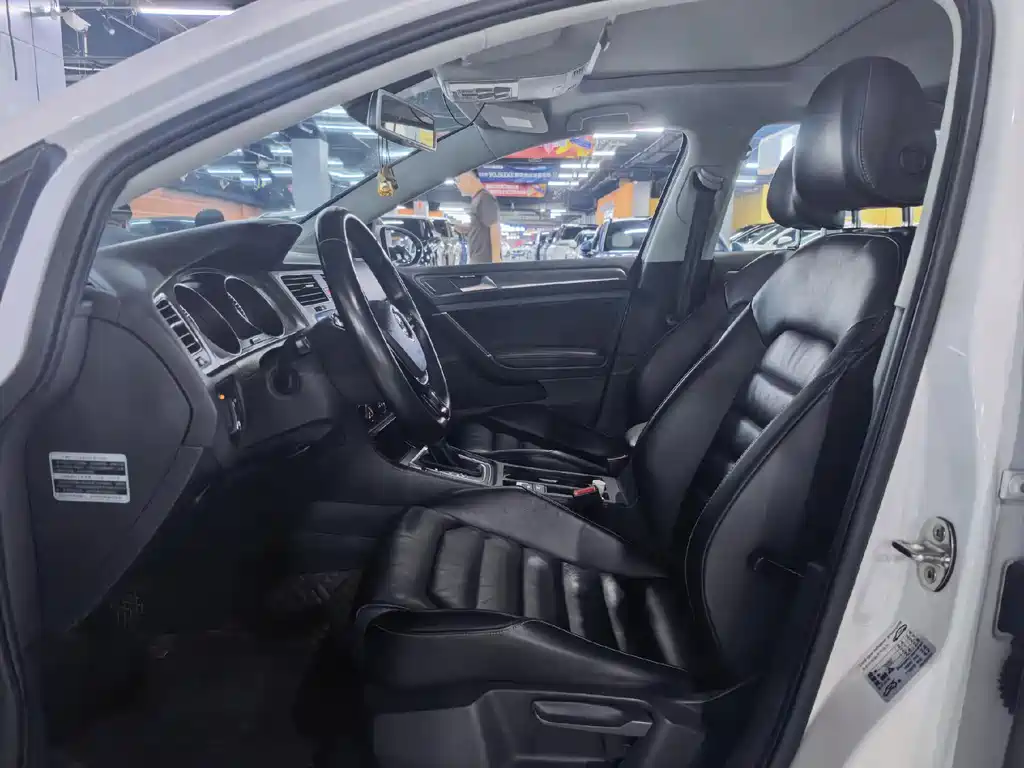 Volkswagen Golf — миниатюра 4