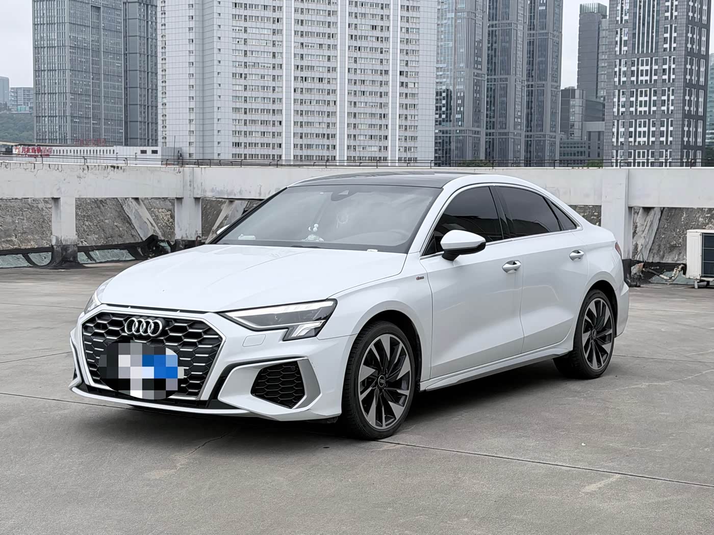 Audi A3 1.4 л 2022 г. Белый, пробег 31000 км