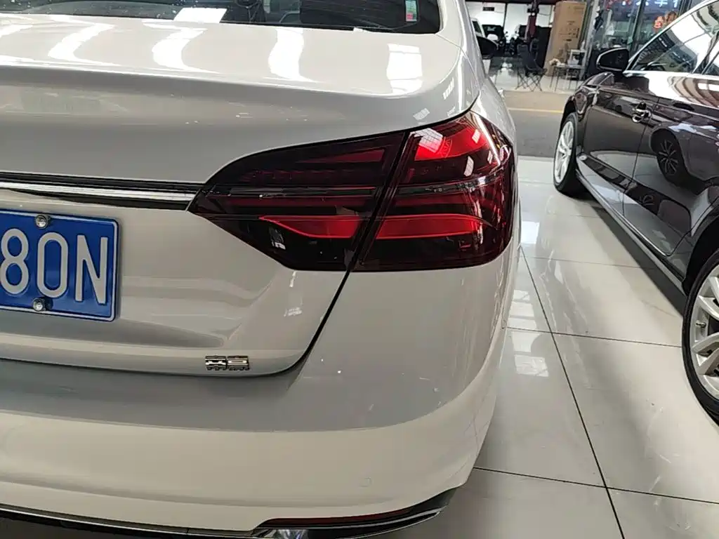 Geely Emgrand — миниатюра 8