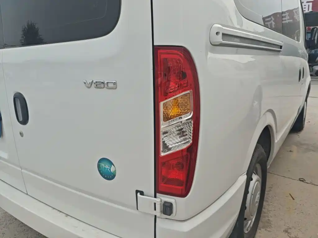 MAXUS V80 — миниатюра 8