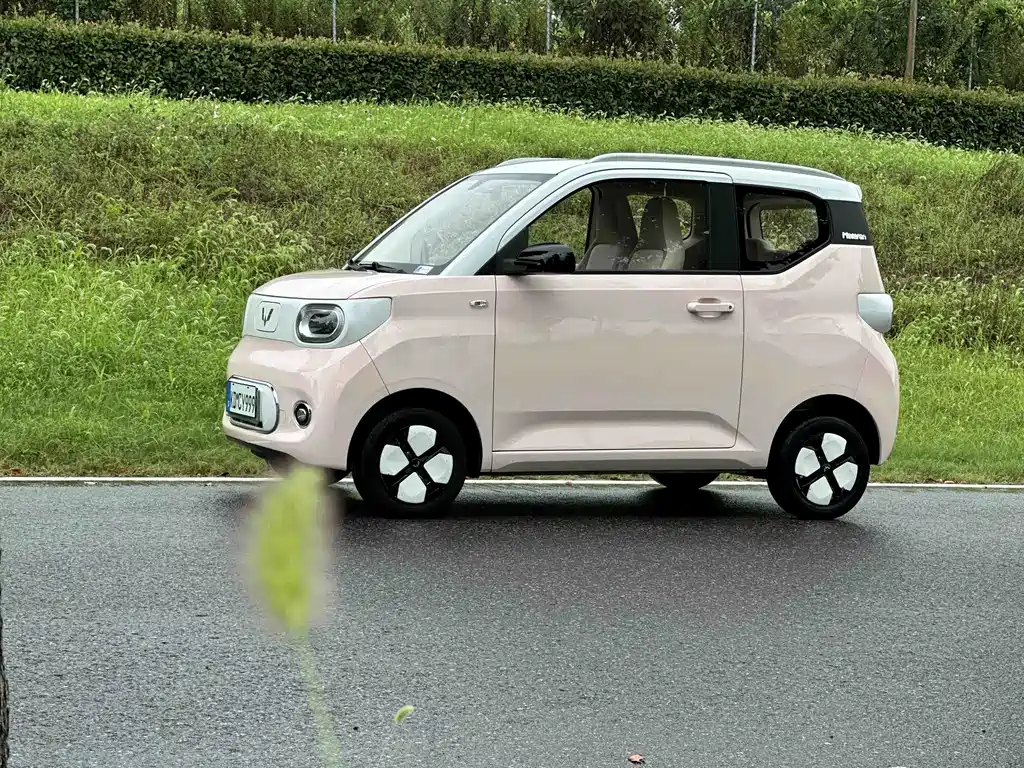 Wuling MINIEV — миниатюра 3