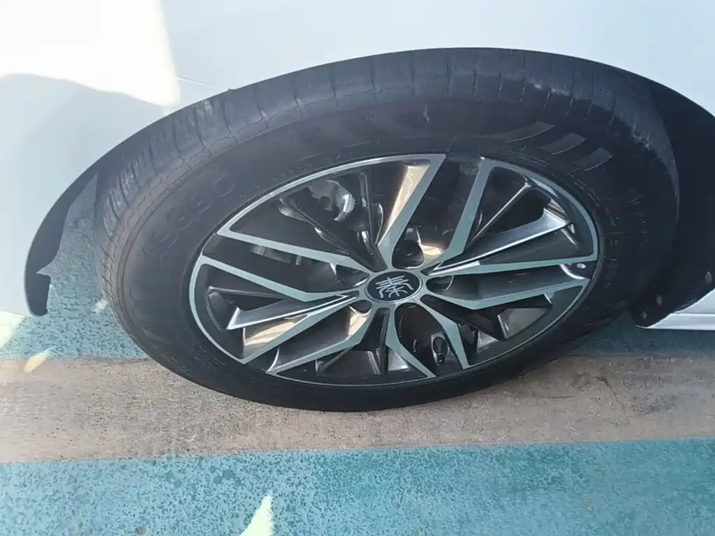 BYD Qin PLUS — миниатюра 23