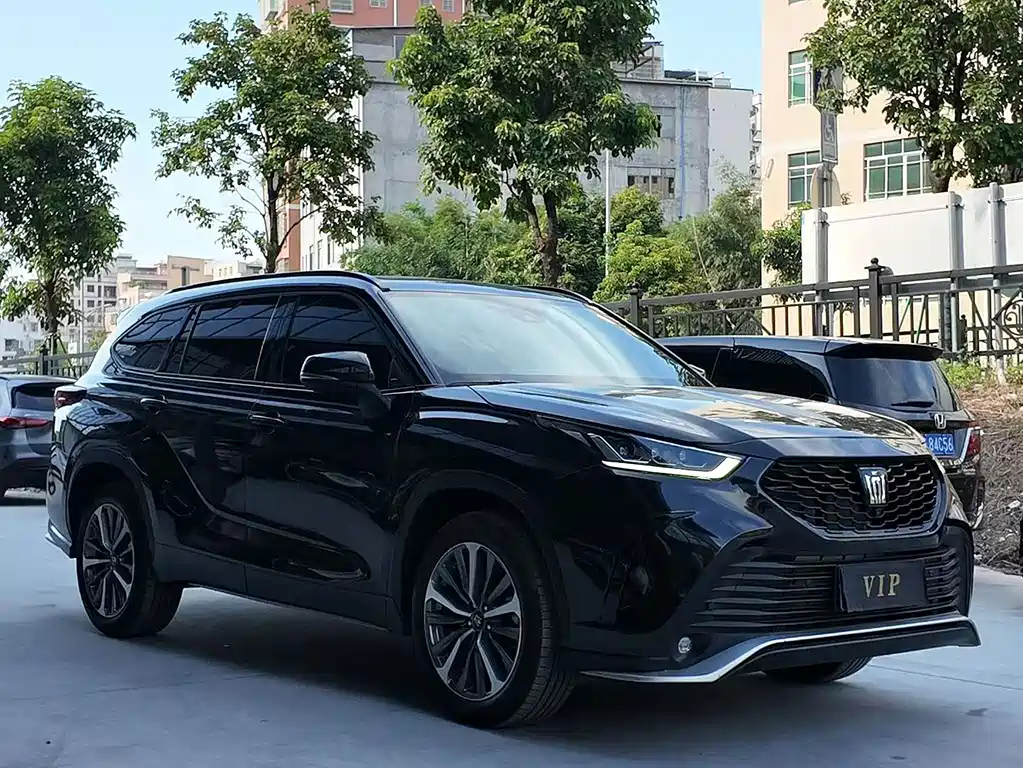 Toyota Crown Kluger — миниатюра 2