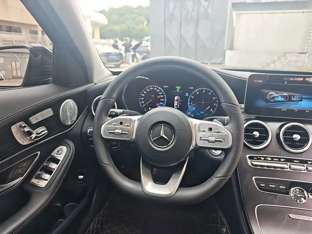 Mercedes-Benz C-Class — миниатюра 8