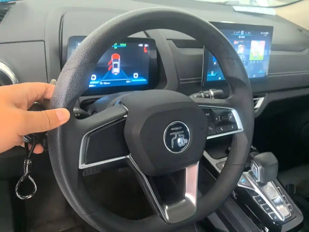 BYD Yuan EV — миниатюра 11