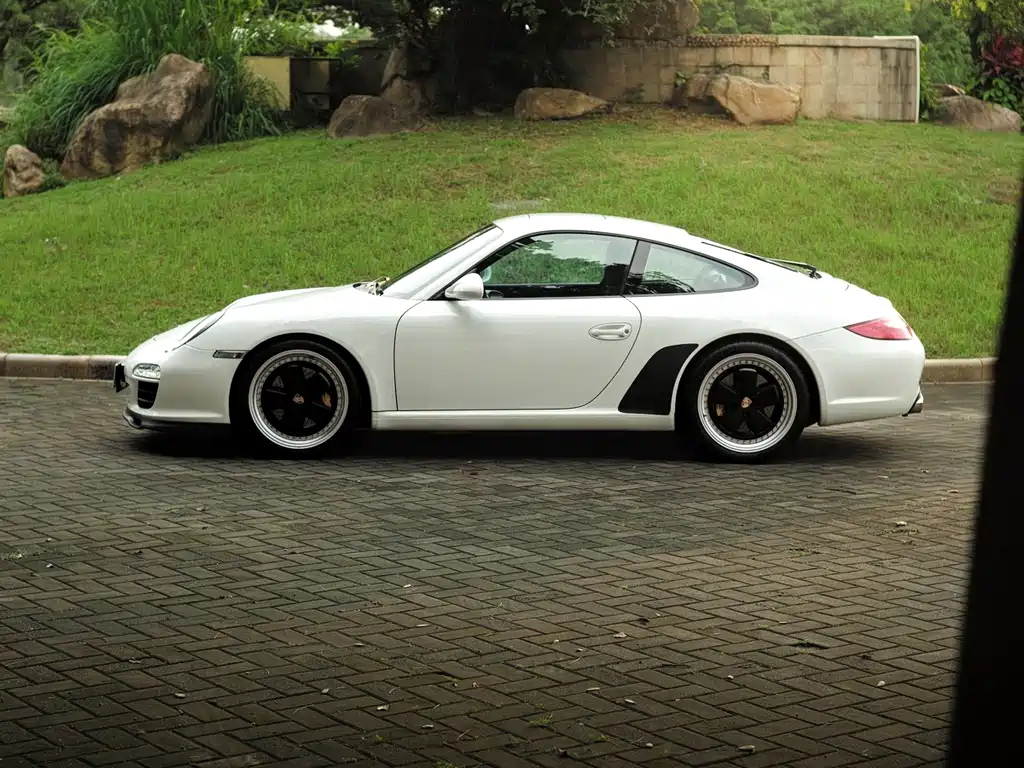 Porsche 911 2010 Carrera 3.6L