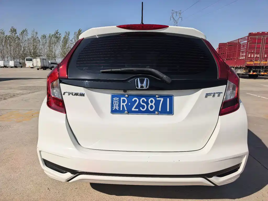 Honda Fit — миниатюра 5