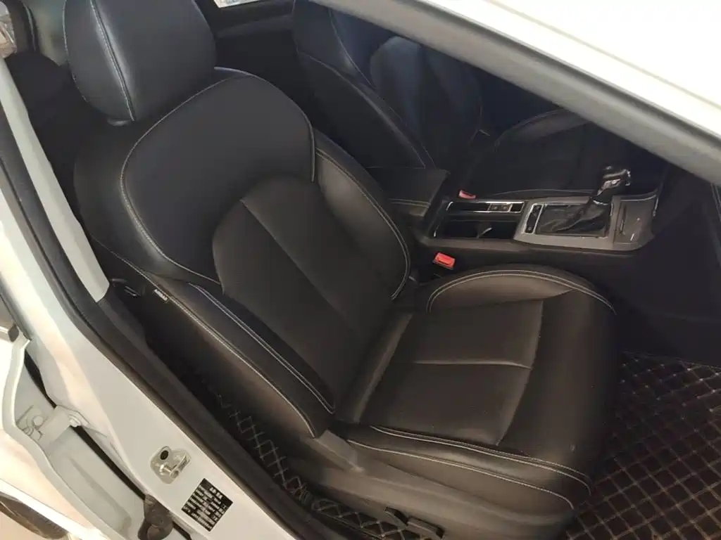 Roewe RX5 — миниатюра 25