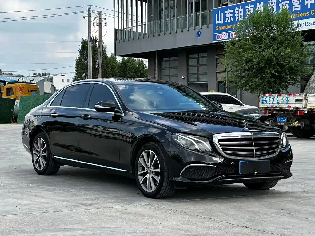 Mercedes-Benz E-Class — миниатюра 3