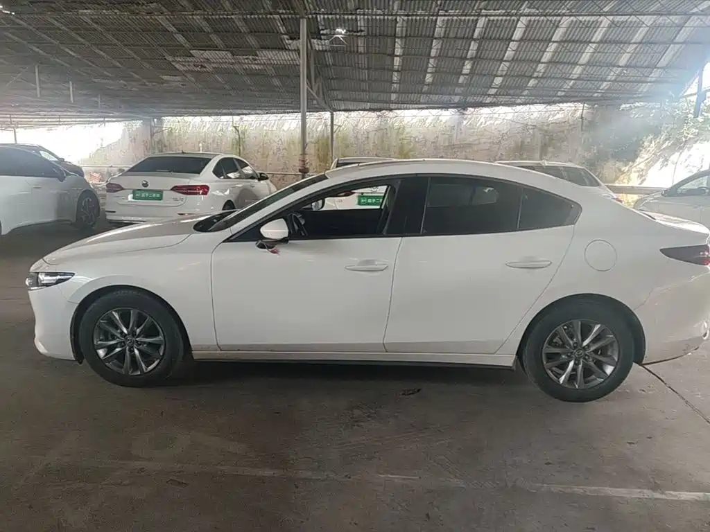 Mazda 3 Axela — миниатюра 4