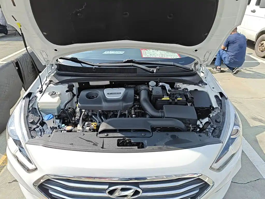 Hyundai Mistra — миниатюра 20