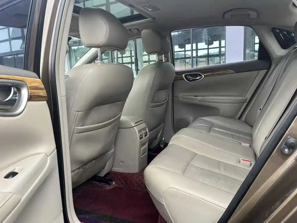 Nissan Sylphy 2014 1.6XV CVT Premium