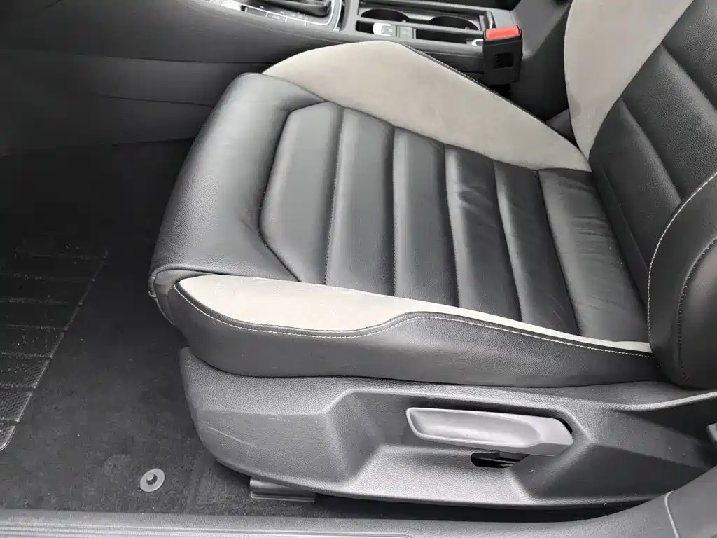 Volkswagen Golf — миниатюра 20