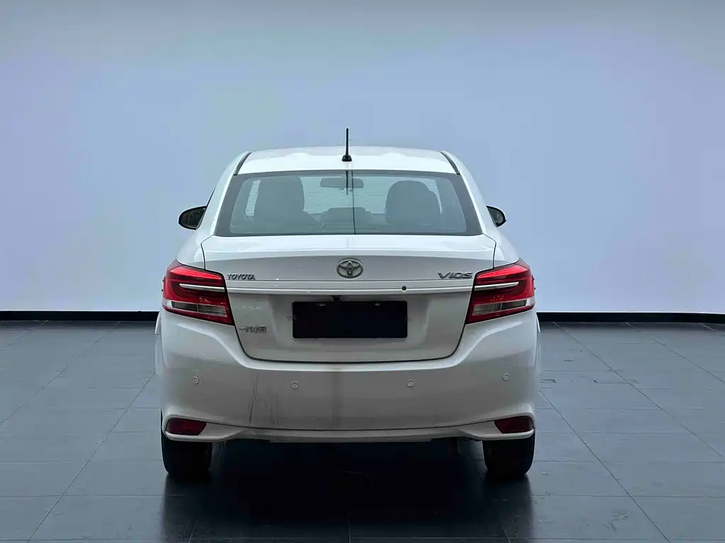 Toyota Vios — миниатюра 8