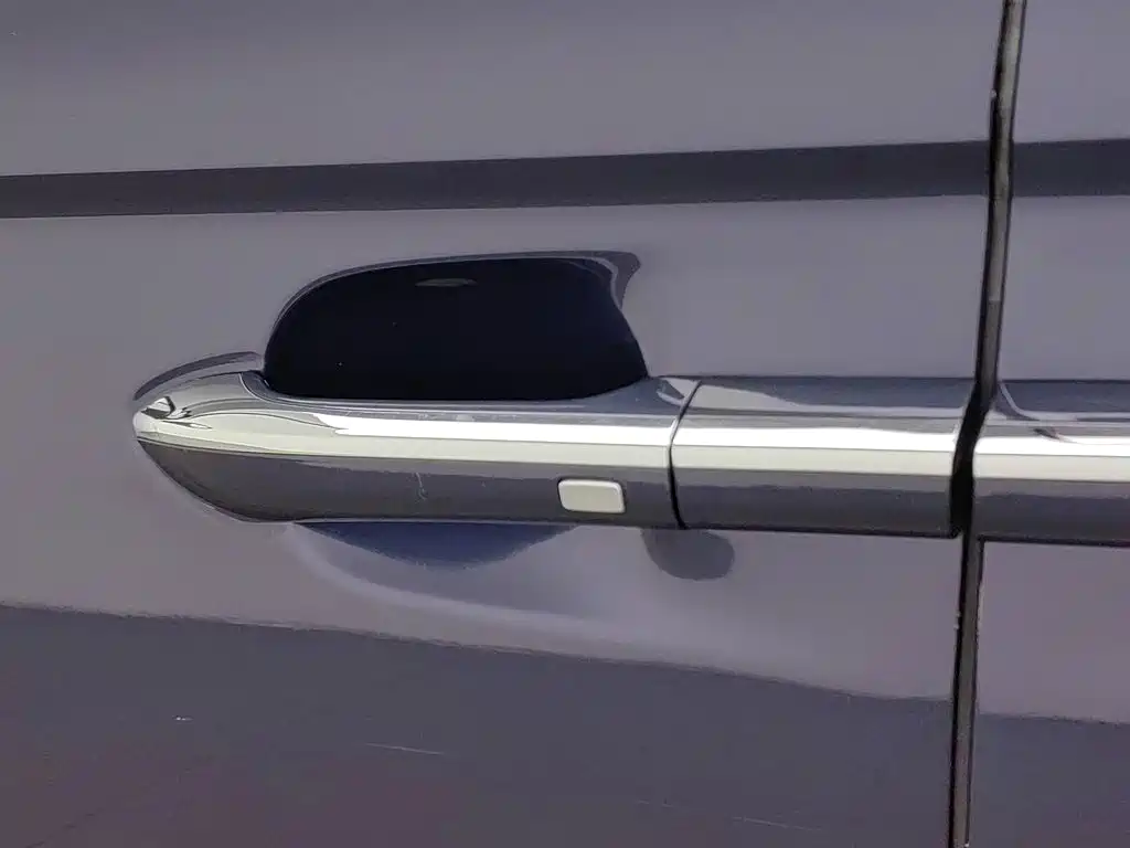 Roewe iMAX8 — миниатюра 18
