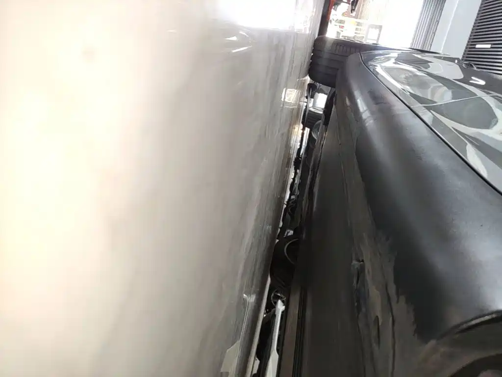 Tesla Model Y — миниатюра 22