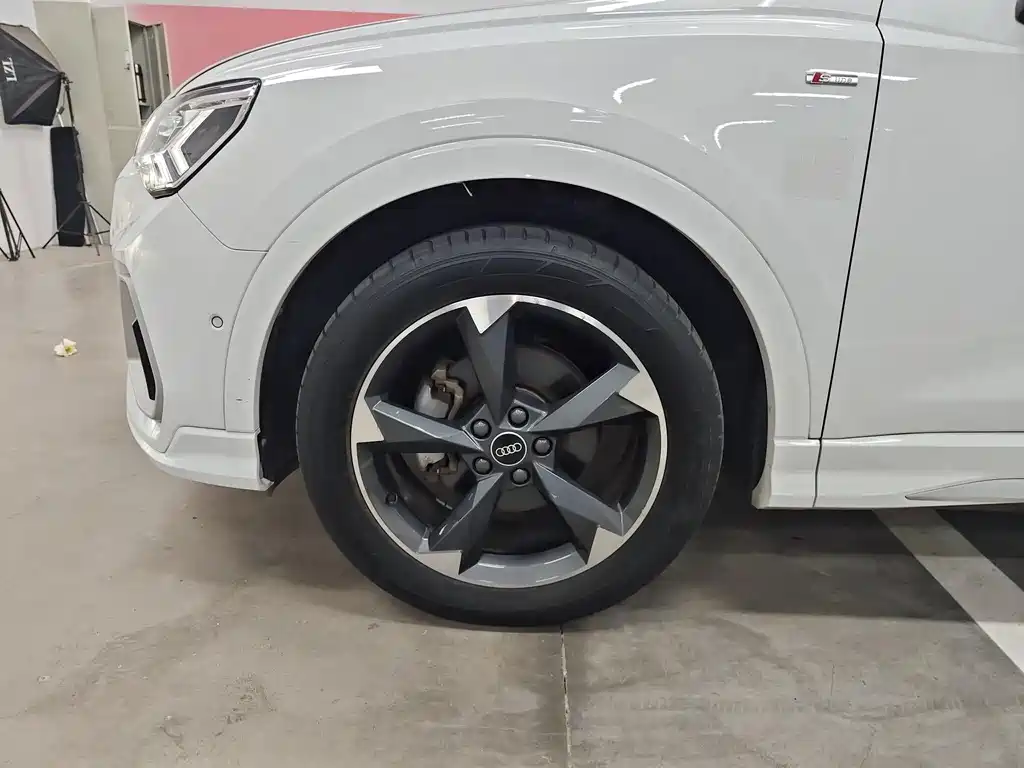 Audi Q3 — миниатюра 19