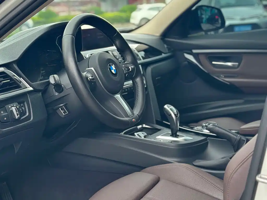 BMW 3 Series — миниатюра 4