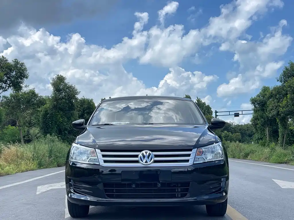 Volkswagen Santana — миниатюра 2