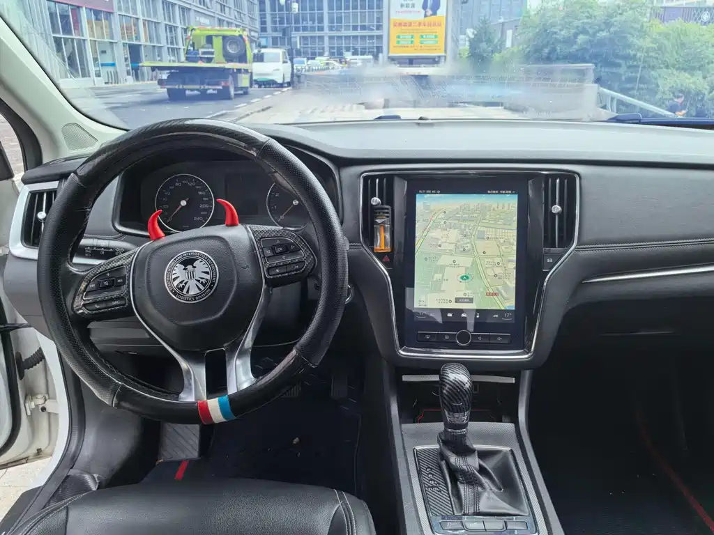 Roewe Roewe i6 Classic — миниатюра 11