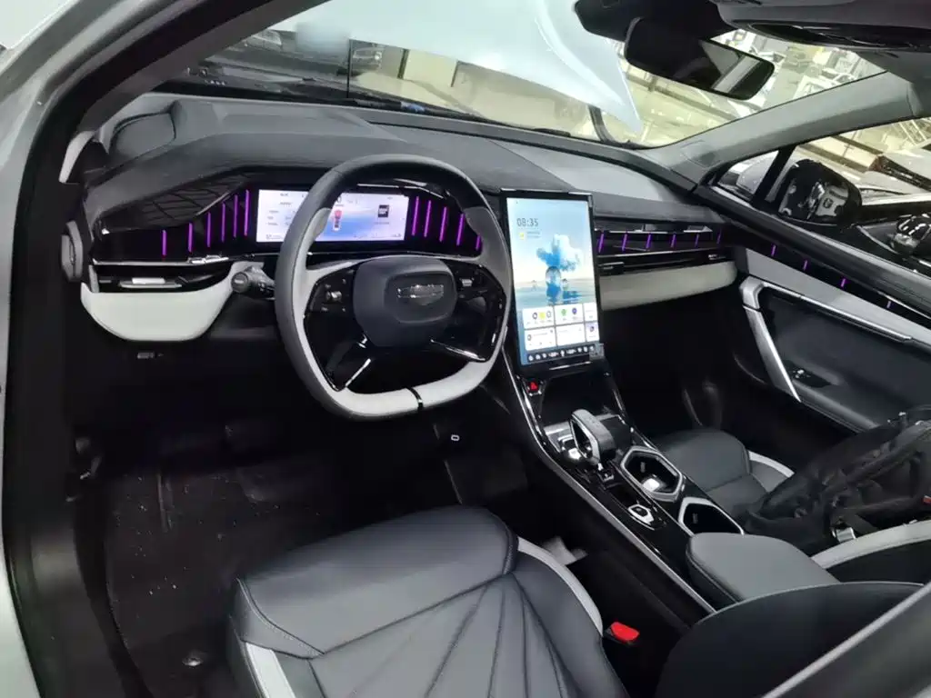 Geely Boyue L — миниатюра 10