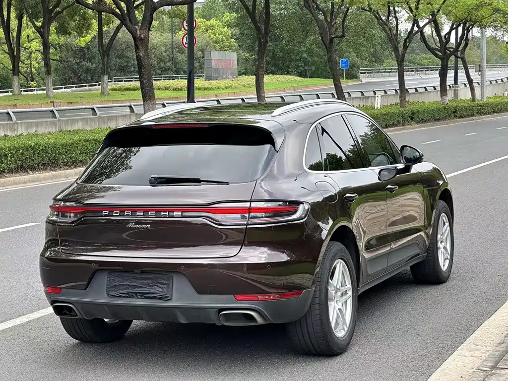 Porsche Macan — миниатюра 4