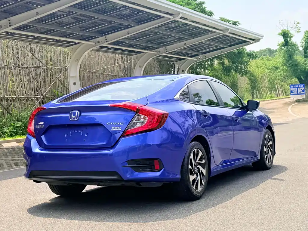 Honda Civic — миниатюра 5