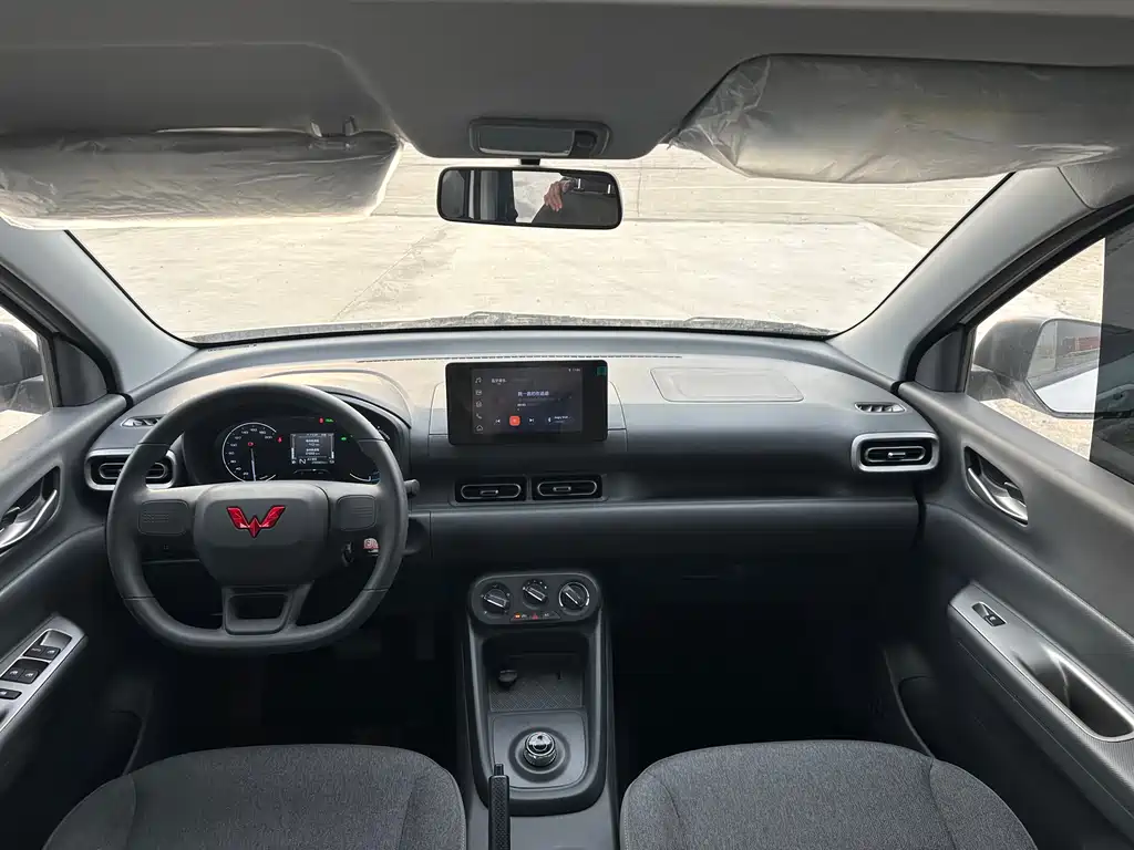 WULING WULING HONGGUANG NEW ENERGY